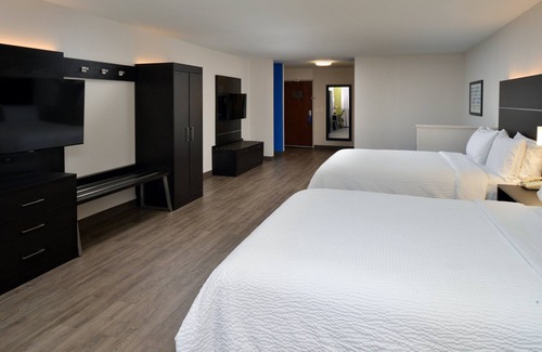 Carthage Hotel | Holiday Inn Express & Suites Carthage by IHG