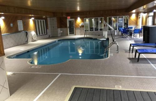 Danville Hotel | Holiday Inn Express & Suites Danville by IHG