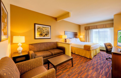 Granbury Hotel | Holiday Inn Express & Suites Granbury by IHG