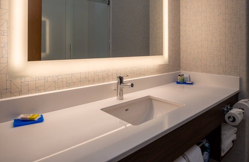 Gunnison Hotel | Holiday Inn Express & Suites Gunnison by IHG