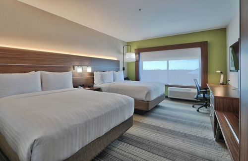 Northeast Houston Hotel | Holiday Inn Express & Suites Houston East - Beltway 8 by IHG