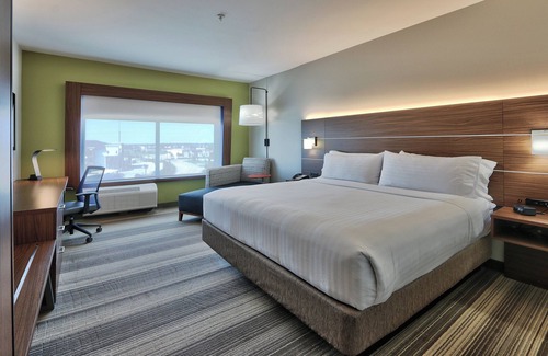 Northeast Houston Hotel | Holiday Inn Express & Suites Houston East - Beltway 8 by IHG