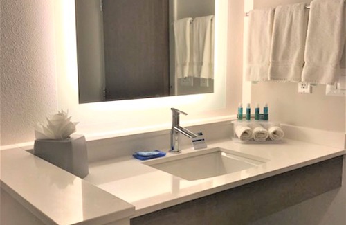 Sharpstown Hotel | Holiday Inn Express & Suites Houston SW - Galleria Area by IHG