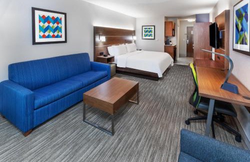 Lafayette Hotel | Holiday Inn Express & Suites Lafayette South by IHG