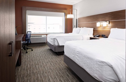 Madison Hotel | Holiday Inn Express & Suites Madison by IHG