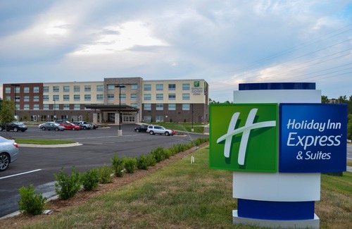 Umstead Hotel | Holiday Inn Express & Suites Raleigh Airport - Brier Creek, an Ihg Hotel