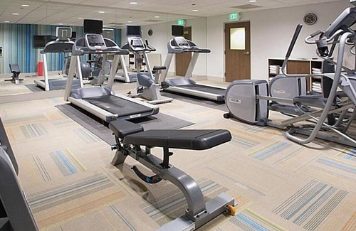 Jolivue Hotel | Holiday Inn Express & Suites - Staunton by IHG