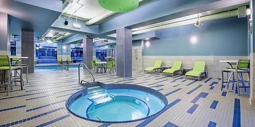 Brandon Hotel | Holiday Inn Express & Suites - Brandon by IHG