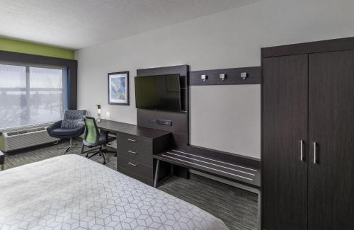 Dilworth Mountain Estates Hotel | Holiday Inn Express & Suites Kelowna - East by IHG