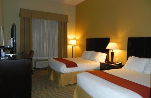 Gallup Hotel | Holiday Inn Express & Suites Gallup East by IHG