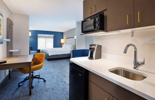 Kent Hotel | Holiday Inn Express & Suites Kent - University Area by IHG