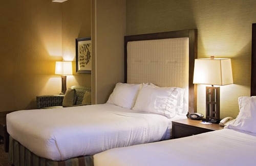 North Logan Hotel | Holiday Inn Express & Suites Logan by IHG