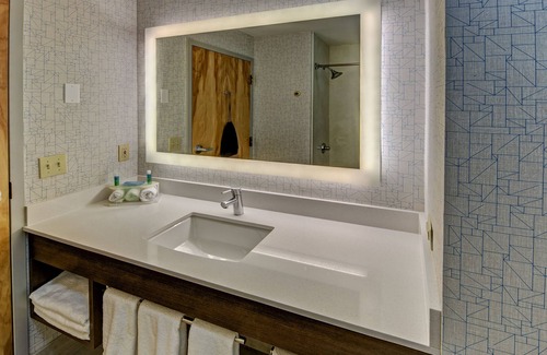 London Hotel | Holiday Inn Express & Suites London by IHG