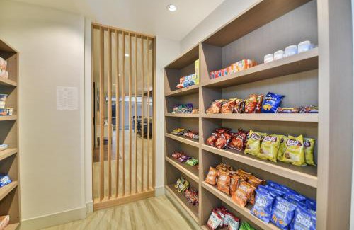 Lehi Hotel | Holiday Inn Express & Suites Lehi - Thanksgiving Point by IHG