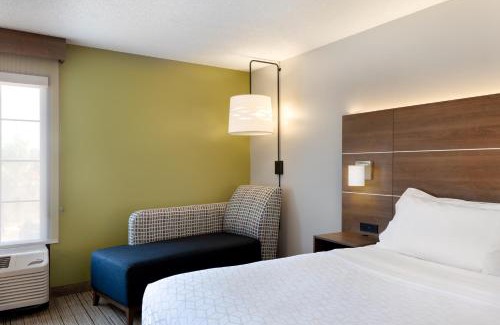 Harold Hotel | Holiday Inn Express & Suites Milton East I-10 by IHG
