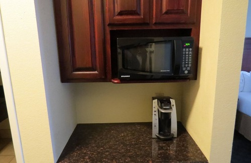 Pampa Hotel | Holiday Inn Express & Suites Pampa by IHG