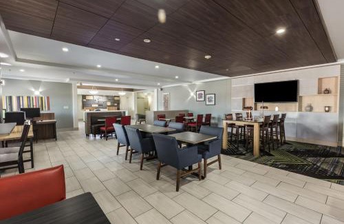 Regina Hotel | Holiday Inn Express & Suites-Regina-South by IHG