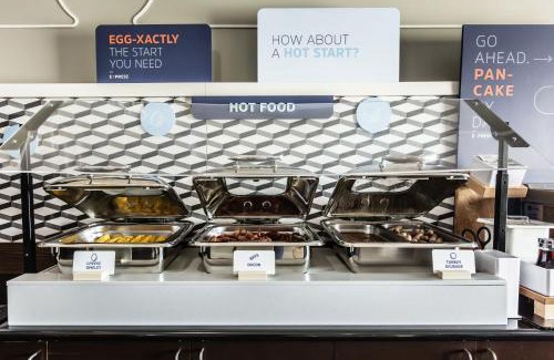 Regina Hotel | Holiday Inn Express & Suites-Regina-South by IHG