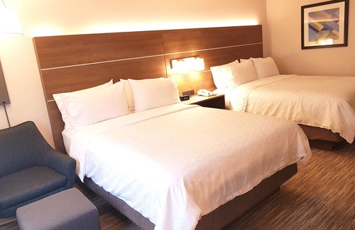 Guildford Hotel | Holiday Inn Express & Suites Surrey by IHG