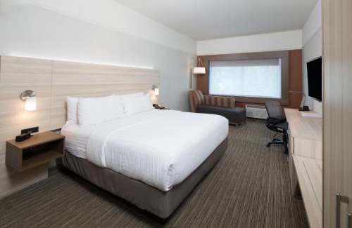 Alpena Hotel | Holiday Inn Express & Suites Alpena - Downtown by IHG