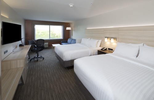 Alpena Hotel | Holiday Inn Express & Suites Alpena - Downtown by IHG