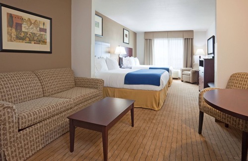 Antigo Hotel | Holiday Inn Express & Suites Antigo by IHG