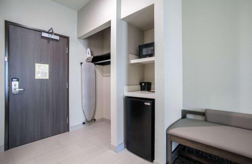 Tulsa Hotel | Holiday Inn Express & Suites Tulsa East - Catoosa by IHG