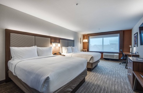 Dallas Hotel | Holiday Inn Express & Suites Dallas North - Addison by IHG