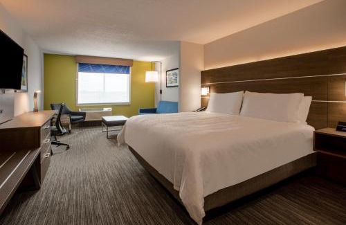 DeLand Hotel | Holiday Inn Express & Suites - Deland South by IHG