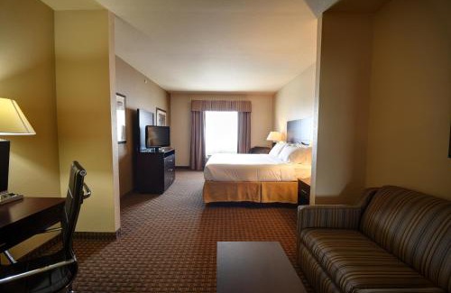 Amistad National Recreational Area Hotel | Holiday Inn Express & Suites Del Rio by IHG