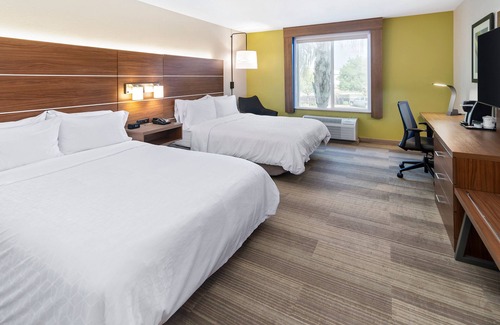 Dinuba Hotel | Holiday Inn Express & Suites Dinuba West by IHG
