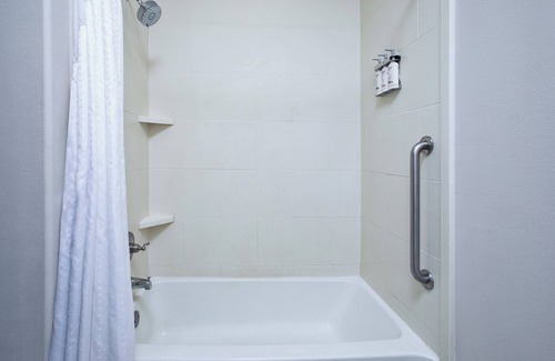 Duncan Hotel | Holiday Inn Express & Suites Duncan by IHG