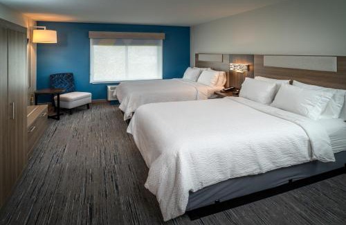 Kingmont Hotel | Holiday Inn Express & Suites Fairmont by IHG