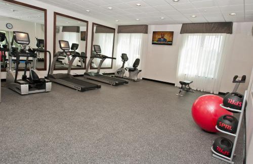 Easton Hotel | Holiday Inn Express & Suites Columbus - Easton Area by IHG