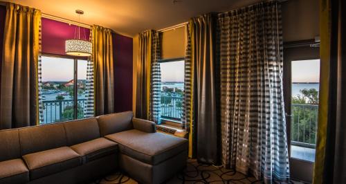 Garland Hotel | Holiday Inn Express & Suites Garland E - Lake Hubbard I30 by IHG