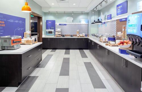 Gilbert Hotel | Holiday Inn Express & Suites - Gilbert - East Mesa by IHG