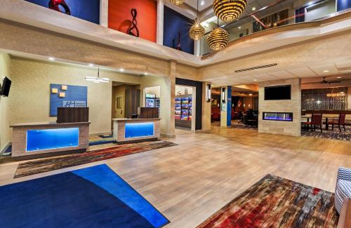 Jacinto City Hotel | Holiday Inn Express & Suites Houston East by IHG