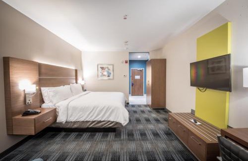 Westchase Hotel | Holiday Inn Express & Suites - Houston Westchase - Westheimer by IHG