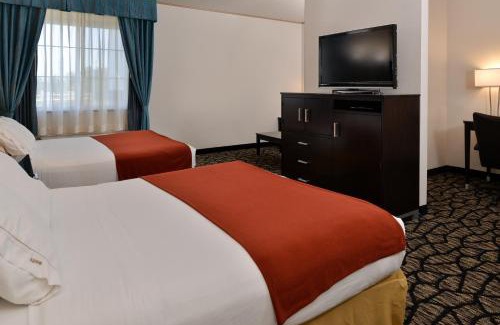 Fort Lewis Hotel | Holiday Inn Express & Suites Tacoma South - Lakewood by IHG