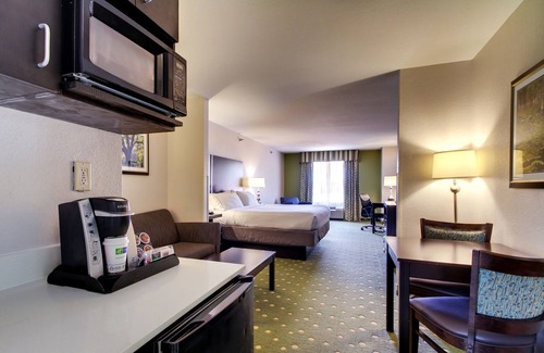Boys Ranch Hotel | Holiday Inn Express & Suites Live Oak by IHG
