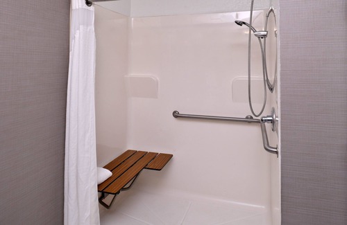 Lonoke Hotel | Holiday Inn Express & Suites Lonoke by IHG