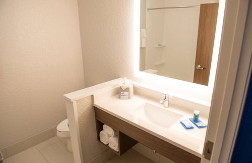 Mokena Hotel | Holiday Inn Express & Suites Orland Park - Mokena by IHG