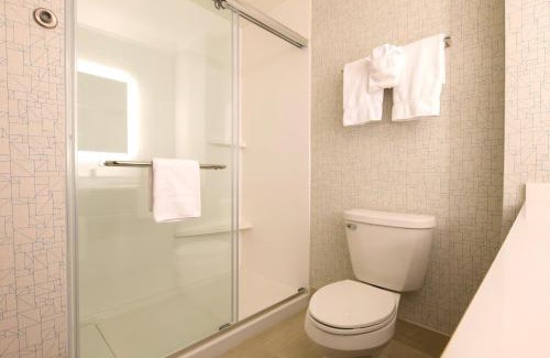 Frenchtown Township Hotel | Holiday Inn Express & Suites Monroe by IHG