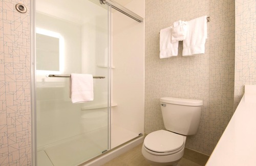 Frenchtown Township Hotel | Holiday Inn Express & Suites Monroe by IHG