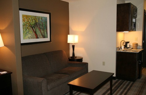 Nevada Hotel | Holiday Inn Express & Suites Nevada by IHG