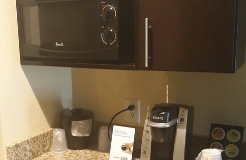 Orlando Hotel | Holiday Inn Express & Suites Orlando East - UCF Area by IHG
