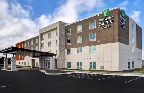 Ottawa Hotel | Holiday Inn Express & Suites - Ottawa by IHG