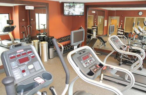 Paducah Hotel | Holiday Inn Express & Suites Paducah West by IHG