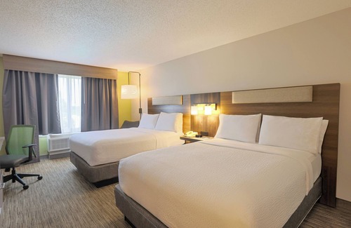 North Raleigh Hotel | Holiday Inn Express & Suites Raleigh North - Wake Forest by IHG