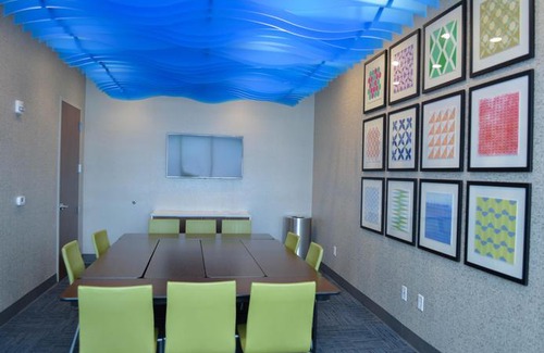 Umstead Hotel | Holiday Inn Express & Suites Raleigh Airport - Brier Creek